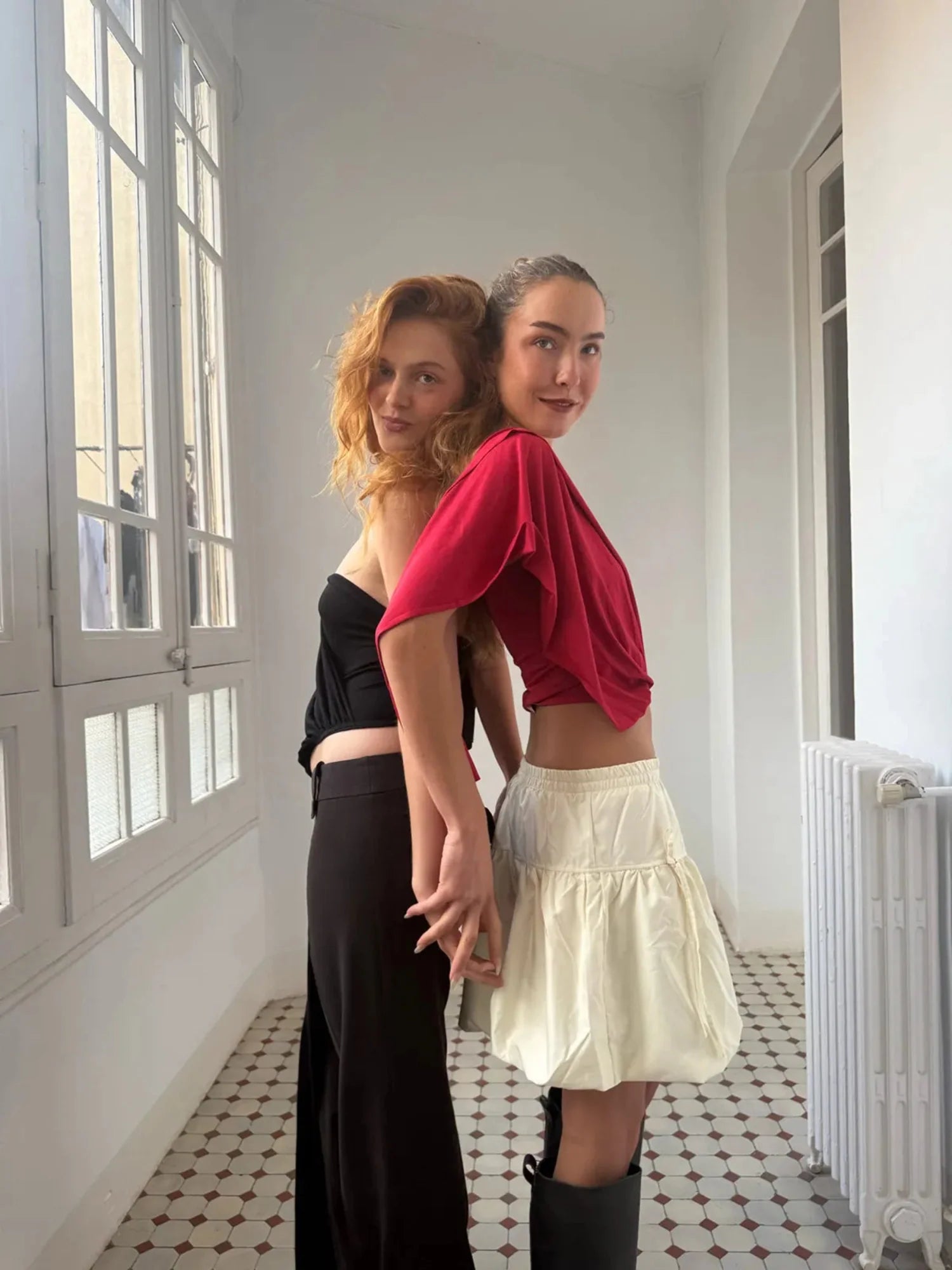 Elena | Haltertop met Gedrapeerde Halslijn