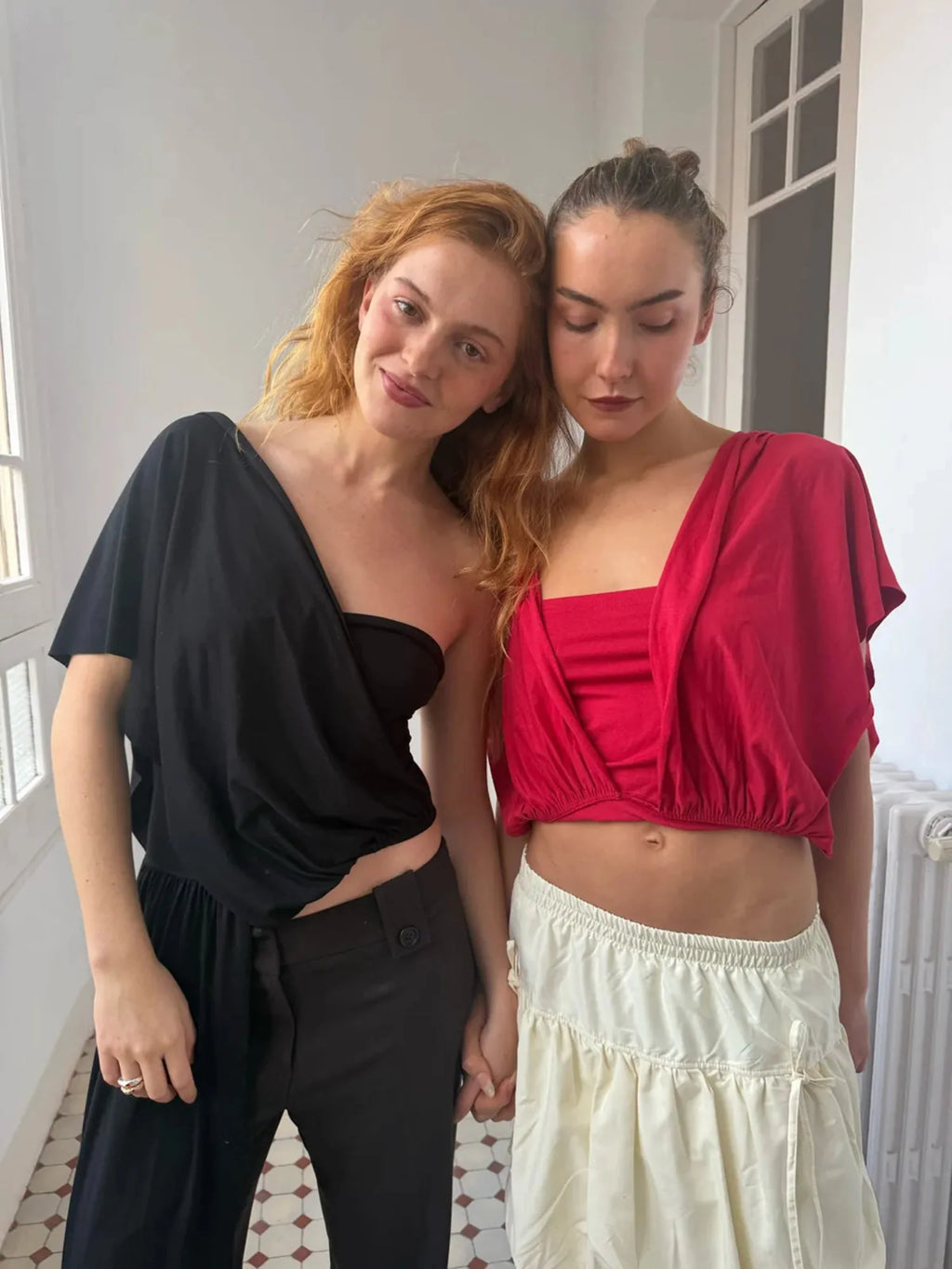 Elena | Haltertop met Gedrapeerde Halslijn